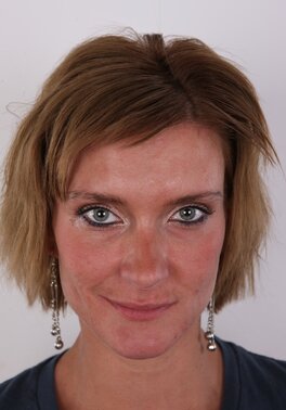 Lush got naked and jumped on a stool spreading skinny legs wide on camera