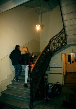 Girl with small boobs knows her way around doing it orally and vaginally