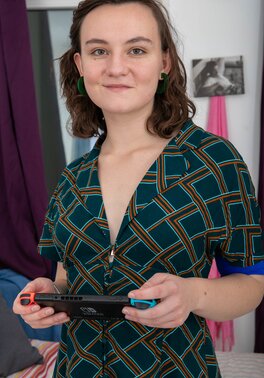 Sexy girl spreading her ass cheeks to give you a great view