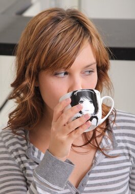 Amateur teen slut likes to swallow her boyfriend's big dick