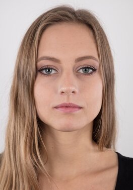 Hottie wears black most of the time to be real seductive