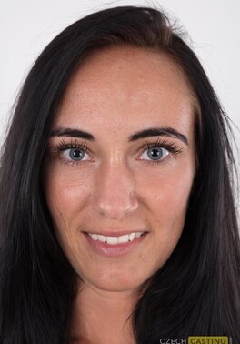 Bet she screams like a diva in a missionary position as well