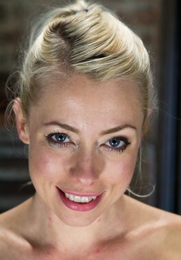 Lorelei Lee is the hottest even while she is a sub so YEAH