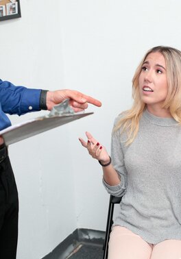 Mike Mancini cums all over blonde amateur Paisley Bennett