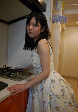 Asian teen Mai Araki reveals her perfect ass and delicious pussy before blowjob