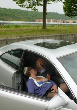 PD Claudio fucks a mature woman in cap under the open sky