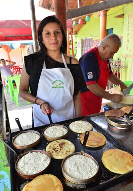 Hips that don't lie, they scream for dick in a solo scene