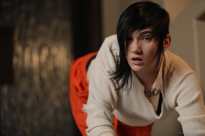 Rebellious alt chick is held in prison so she has enough time to pose naked