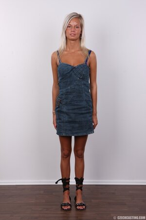 Tanned Czech blonde comes at casting and poses naked in front of camera