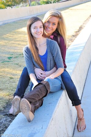 Girls reveal boobs outdoors and go to hotel to continue with cunnilingus