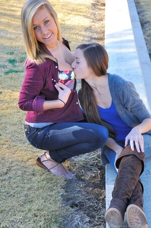 Friends make out in street but decide to return at home and have more fun