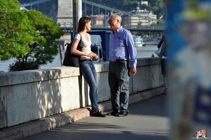 Old lovelace meets skinny young girl in the street and takes her homer for sex