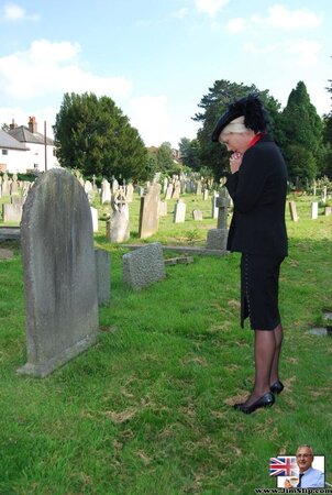 MILF is a widow now so she finds another fancy man to score her on camera