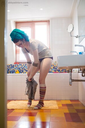 Nerdy girl with a towel on head gives perverted roommate good reason for jerking