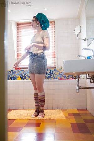 Nerdy girl with a towel on head gives perverted roommate good reason for jerking