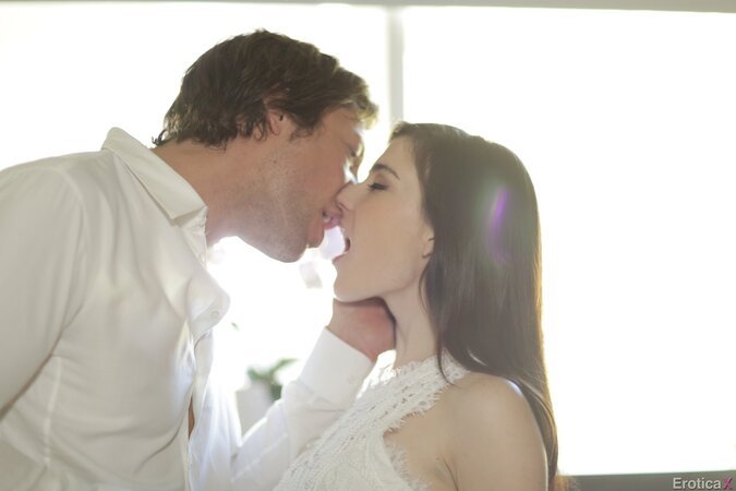 Petite babe sucks lover's immense dick and gets her pussy stretched with it