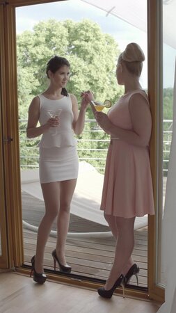 Ela Velvet and Lady Dee are going to fuck each other hard