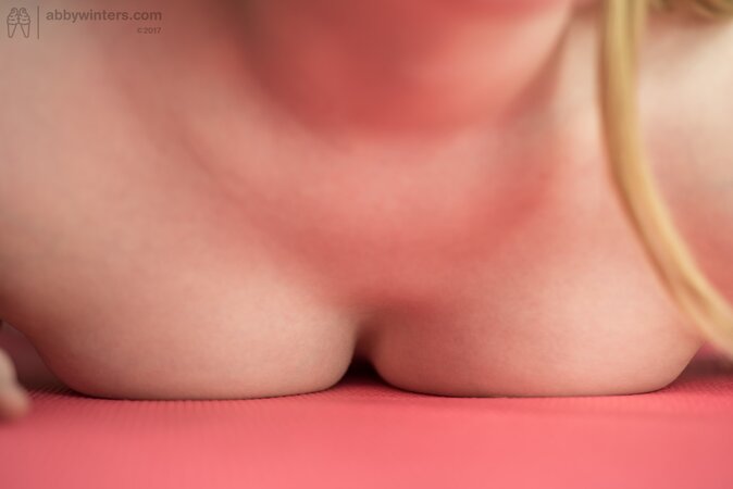 Adorable yoga girl Satine Spark showing her ass on the mat