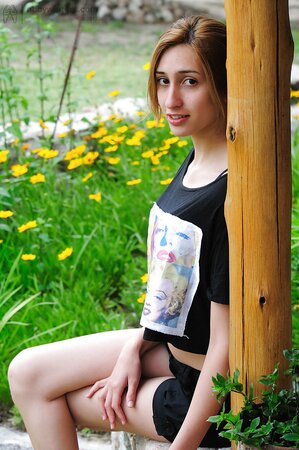 Awesome tease from a horny girl who shows her legs and more