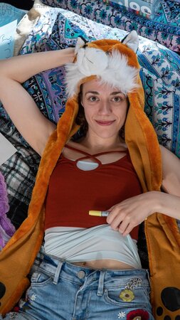 Aussie chick with a firm ass is going to showcase her pussy