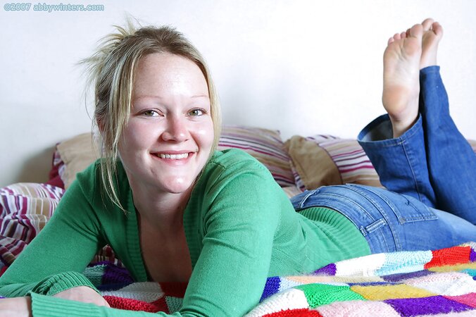 Firm booty blondie is going to show her ass and tiny pussy