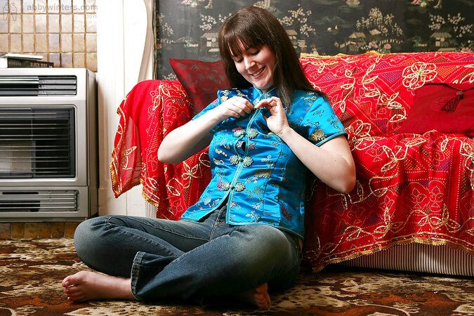 Tight bodied babe looks so perfect in every pose while teasing