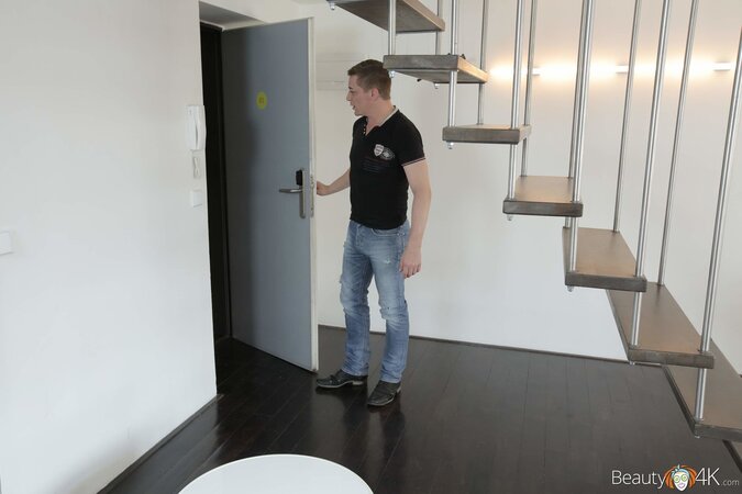 Sublimely hot erotic moment for this lady in this gallery