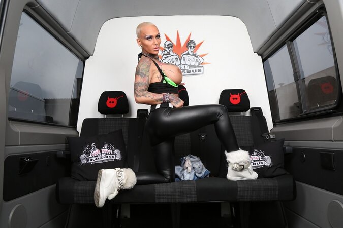 Edgy old girl Kitty Core looks spooky but sexy somehow too