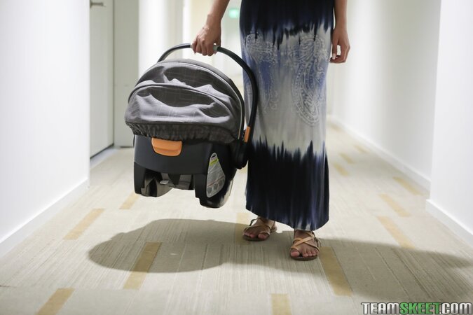 Girl twerks all over before getting fucked by his big dong