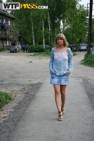 Girl proves that she can fuck in public and be freaky as fuck