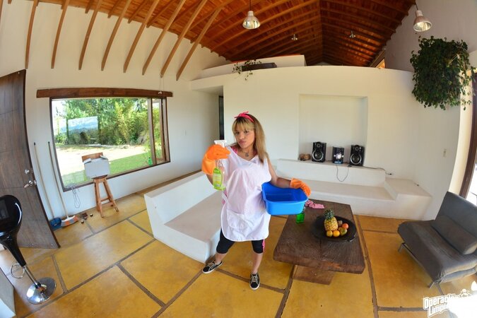 Hot girl knows her work and gets ready to get fucked silly