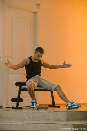 Sheri Vi turns her back to the guy and lets him fuck her