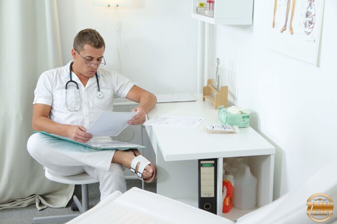 Teen gets fucked by doctor who just wants to make sure she's fine