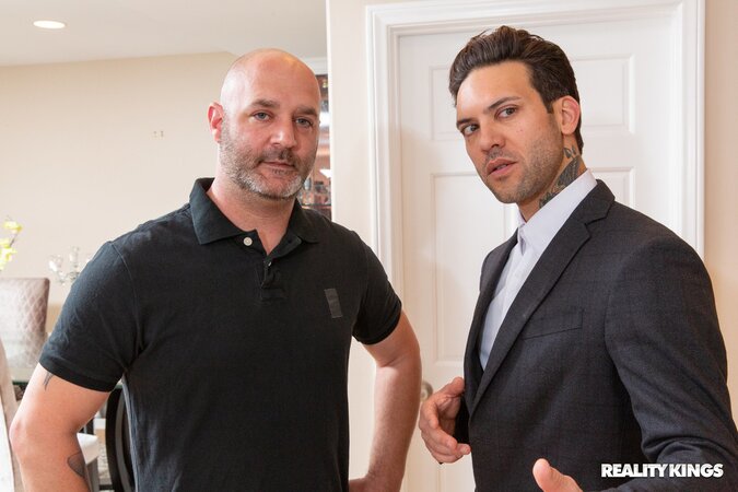 Thick MILF with a fat ass gets facialized by a tattooed fella