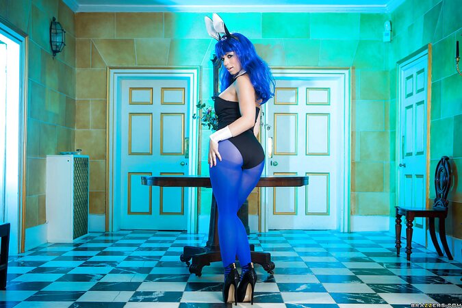 Blue-haired bunny from Spain knows how to make boys horny in a blink of an eye