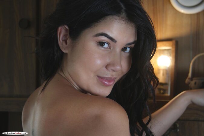 Close shots of the asshole and shaved pussy of Lady Dee