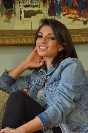 Darcie Dolce stripping and giving a proper peek at her curves