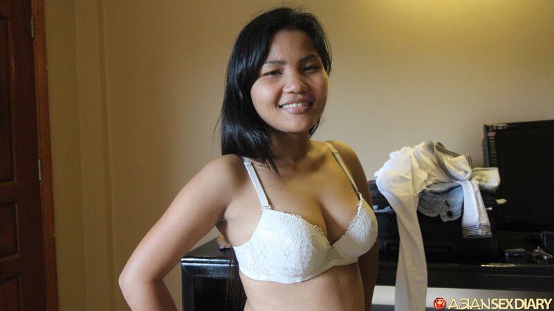 Devilishly wet Asian pussy is prepared to get fucked silly