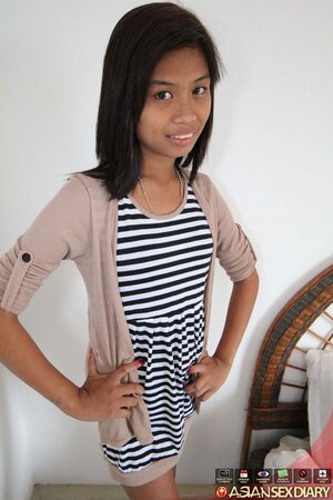 Nothing can stop a brunette with a cameltoe from getting off