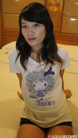 Mai shows her super tanned and super sexy ass prior to sex