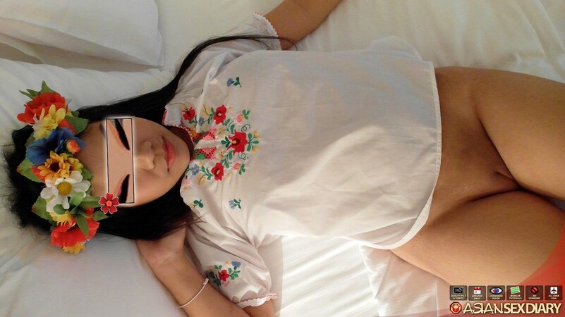 Unbelievable Asian fuck with a girl who wears a sexy crown