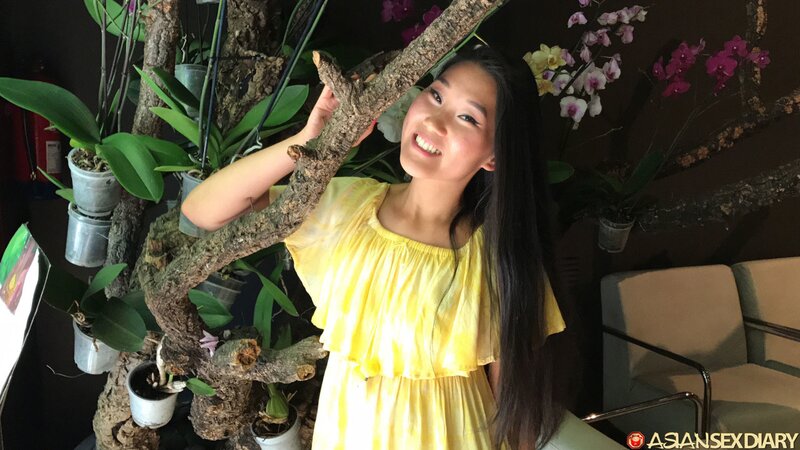 Insane Asian teaser Kanata wants to get her pussy smashed