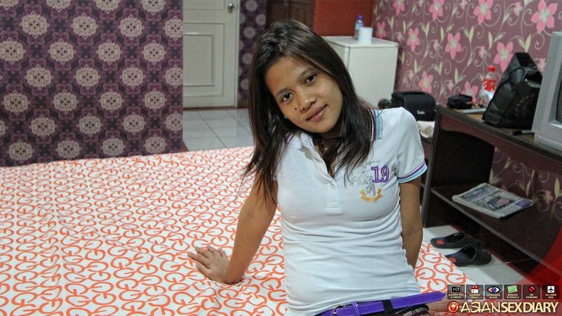 Maricel is wet and she needs a big dick deep inside her too