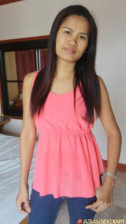 Close ups of her MILF pussy are going to keep you cumming