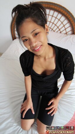 Filipino teaser wants to take cock in a motel room, WTF