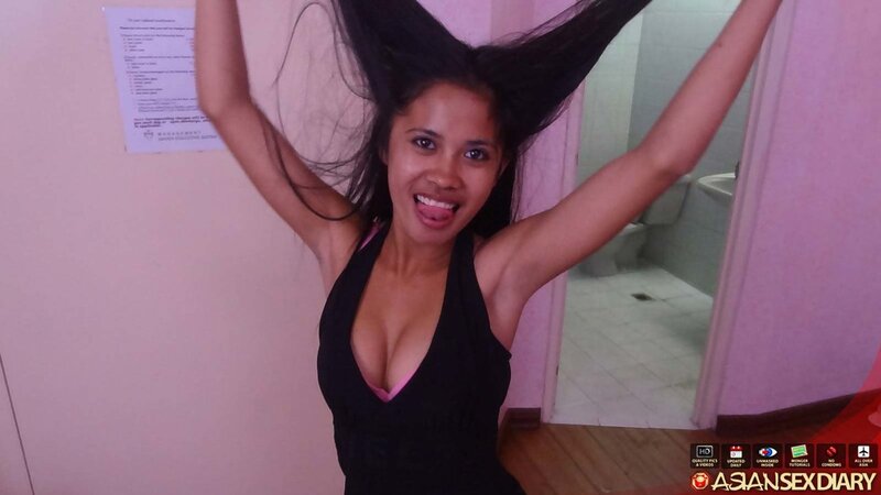 Filipina babe wants to get fucked after thorough teasing