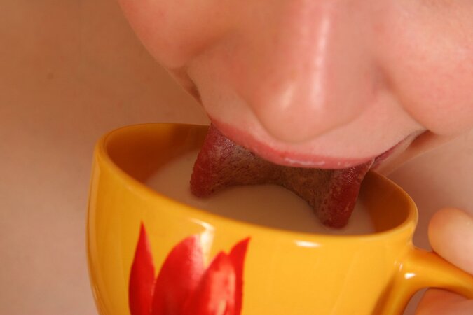 Teens Kristina and Olga B finger fuck till their pussies cream