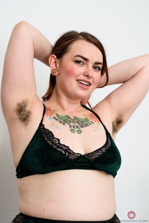 Adora Bell shows incredible curves, fat ass, pretty face