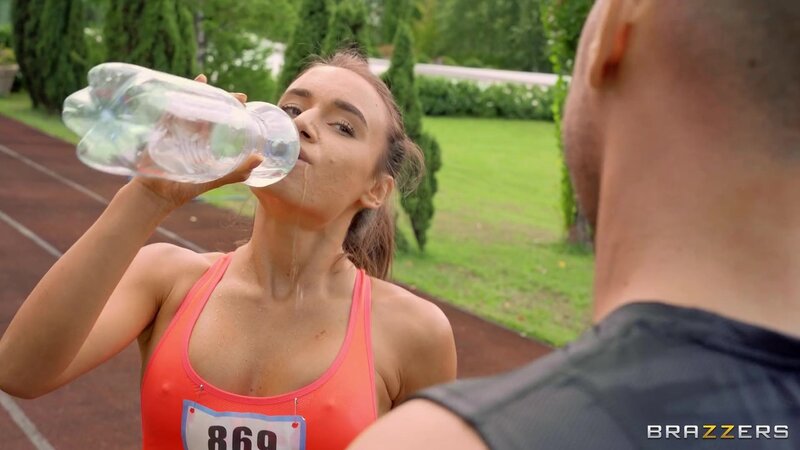 Professional runner Lana Roy is going to get fucked in POV