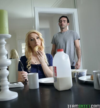 Blonde and meatier, older blonde are getting off in an FFM